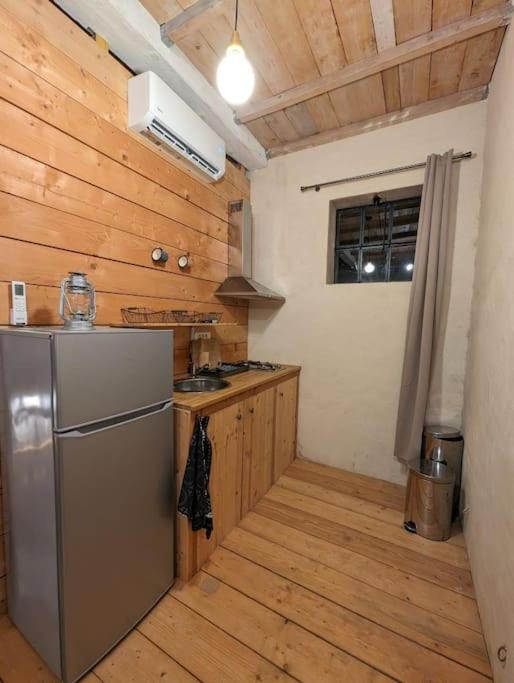 Logement - Studio Independant A Perouges Exterior photo