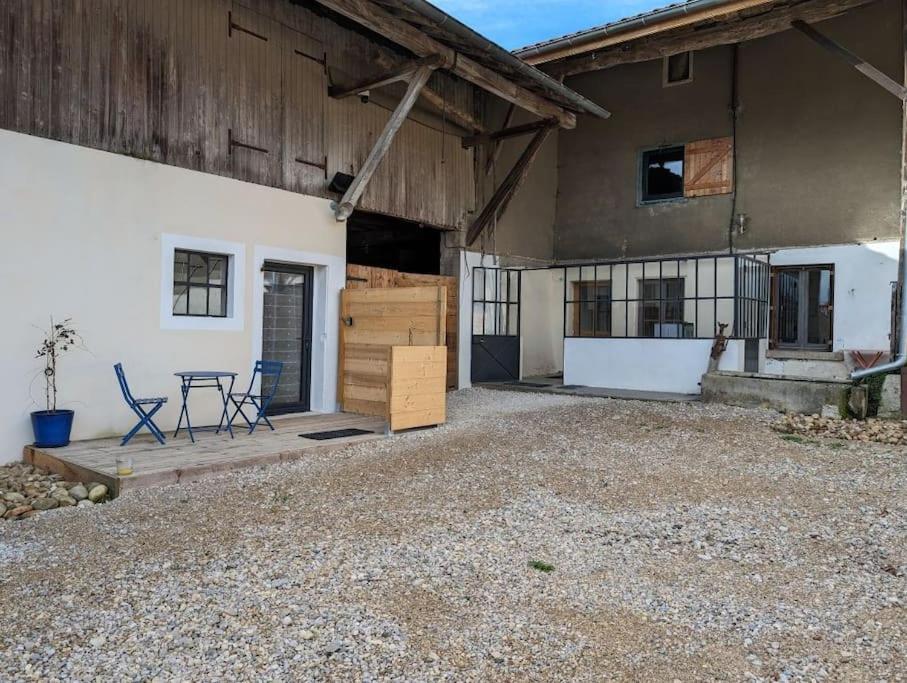 Logement - Studio Independant A Perouges Exterior photo