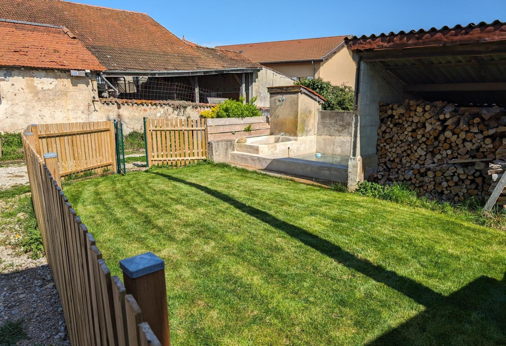 Logement - Studio Independant A Perouges Exterior photo